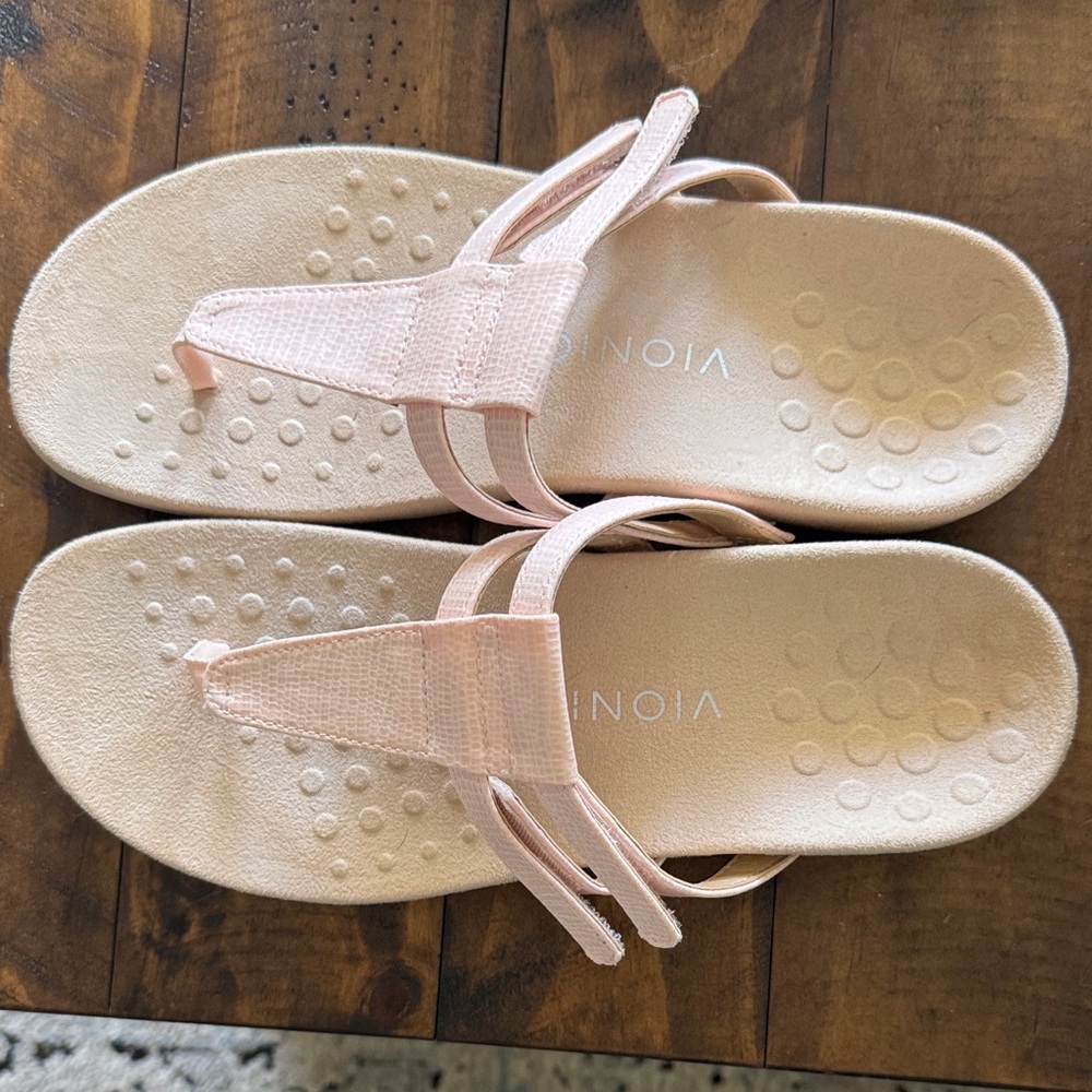 Vionic Light Pink Thong Sandals with Dual Straps - Picture 2 of 2